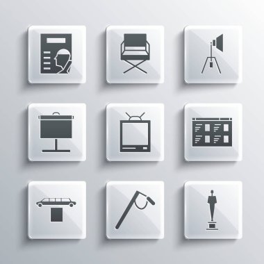 Set Mikrofon, Film Kupası, Online oyun videosu, Retro TV, Limuzin araba ve halı, Projeksiyon ekranı, Sinema posteri ve spot ışığı ikonu. Vektör