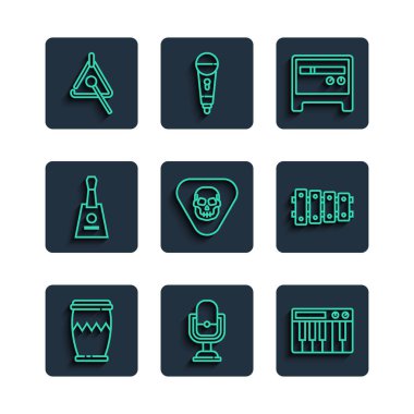 Bateri, Mikrofon, Müzik Sentezleyicisi, Gitar yükselticisi, Pick, Balalaika, Triangle ve Xylophone simgesini ayarla. Vektör