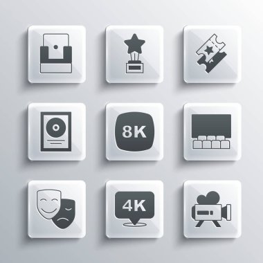 4k Ultra HD, Retro sinema kamerası, ekran, 8k, komedi ve trajedi maskeli sinema salonu, CD disk ödül çerçevesi, sandalye ve bilet ikonu. Vektör