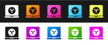 Nükleer dizüstü bilgisayar simgesini siyah beyaz arkaplana ayır. Vektör