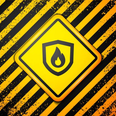 Siyah Ateş koruma kalkanı ikonu sarı arkaplanda izole edildi. Sigorta konsepti. Güvenlik, güvenlik, koruma, konsept koruma. Uyarı işareti. Vektör