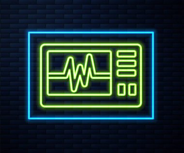 Duvarda kardiyogram simgesi izole edilmiş parlak neon hattı bilgisayar monitörü. Simge denetleniyor. Kalp atışı elle çizilmiş EKG monitörü. Vektör.