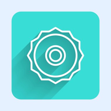 Beyaz çizgili, uzun gölgeli testere bıçak ikonu. Testere tekerleği. Yeşil kare düğmesi. Vektör