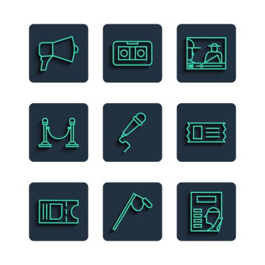 Set hattı sinema bileti, mikrofon, poster, online oyun videosu, ip engeli, megafon ve ikon. Vektör