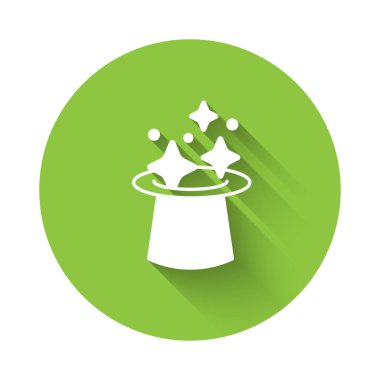 Beyaz Sihirli şapka simgesi uzun gölge arkaplan izole. Sihir numarası. Gizemli eğlence konsepti. Yeşil daire düğmesi. Vektör