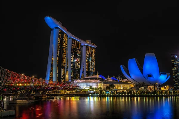 Vue Sur Hôtel Marina Bay Sands Pont Hélicoïdal Nuit Monuments — Photo
