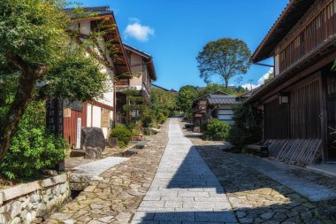 Magome kasabası, Kiso Vadisi 'nin ünlü Nakasendo Patikası' ndaki eski bir posta kasabasıdır. Magome, Japonya 'da çekildi.