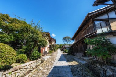Magome kasabası, Kiso Vadisi 'nin ünlü Nakasendo Patikası' ndaki eski bir posta kasabasıdır. Magome, Japonya 'da çekildi.