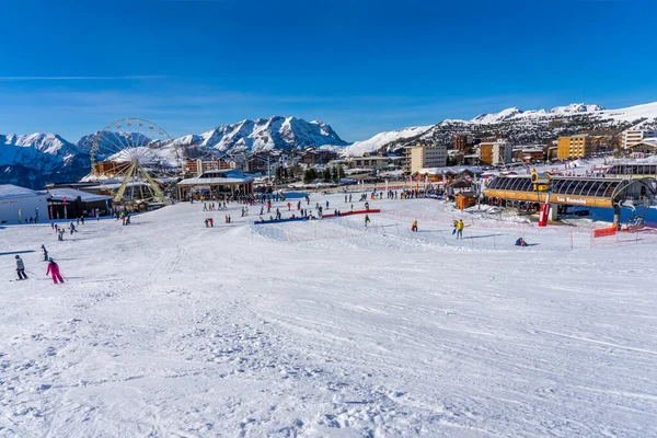 Alpe Huez Frankrijk 2022 Beroemd Skigebied Franse Alpen Frankrijk Europa Rechtenvrije Stockafbeeldingen