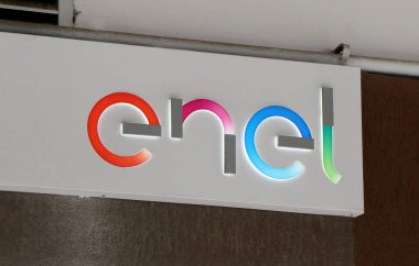 Bir Enel ofisinin işareti, İtalyan enerji çok uluslu. Yüksek kalite fotoğraf