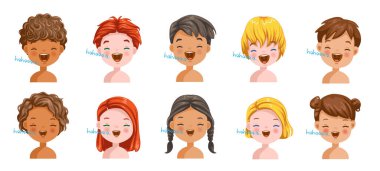 Erkekler ve kızlar duygular yaratır, duygular gülümseme olur, çocuğun gülen yüzü olur. Farklı milletler farklıdır. Çocuk çeşitliliği. Kadın ve erkek başları. Öğrenci fotoğrafı. 