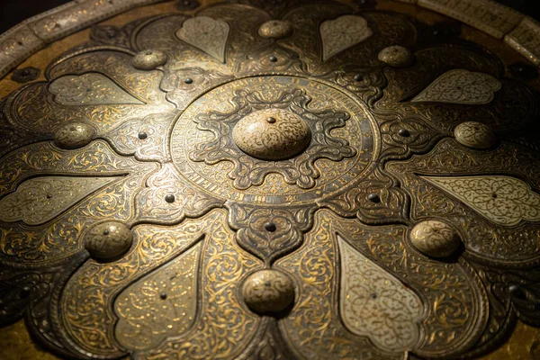Çelik Gümüş Kemikten Doğu Müslüman Masası — Stok fotoğraf