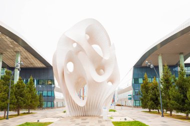 Sculpture construction Minima Maxima, front view. Street installation by New York architect Mark Fornes. EXPO 2017 Exhibition Area. Astana (Nur-Sultan), Kazakhstan - 10.24.2022.