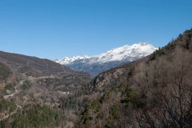 Alp kaçışı, dağlarda bir inziva.