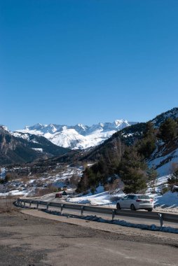 Kış Yolu, Karlı Dağları Arabayla Keşfe