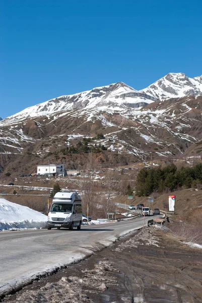 Karı kovalıyorum, Kış Harikalar Diyarı 'nda sürüyorum