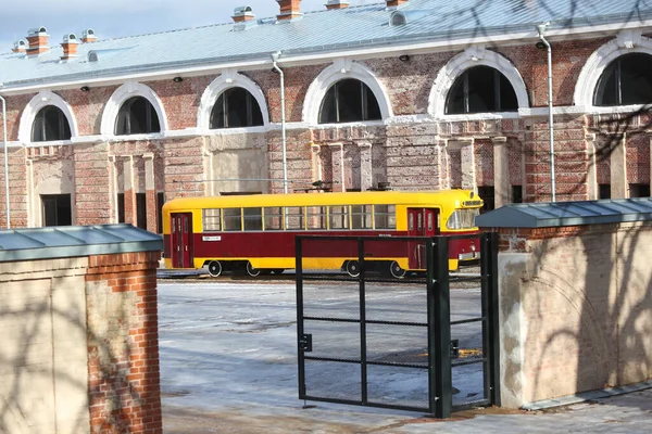Daugavpils Letonia Febrero 2022 Tranvía Retro Patio Del Arsenal Ingeniería —  Fotos de Stock