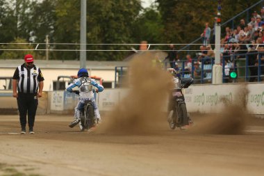 DAUGAVPILS, LATVIA - 10 Eylül 2023 Letonya Açık Yarış Pisti Şampiyonası. Irkın bölümleri