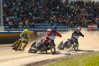 DAUGAVPILS, LATVIA - 12 Mayıs 2024: SEC Challenge yarışı. Yarış pistinde yarışçılar