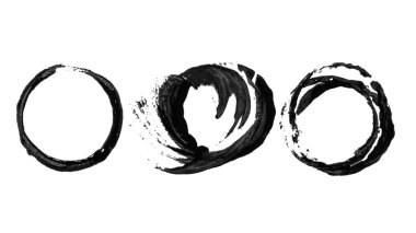 Beyaz arka planda siyah boya izleri var..