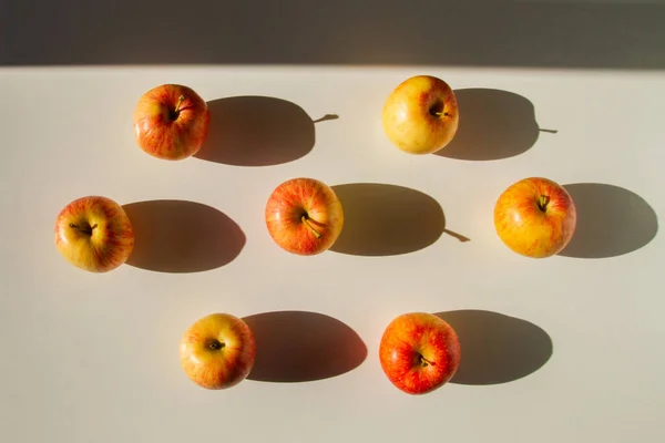 Set Apples Apples Yellow Red Hard Light — Stock Photo, Image