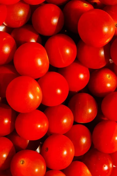 Tomates Cherry Tomates Cherry Cerca Luz Dura Luz Sombra Brillantes —  Fotos de Stock