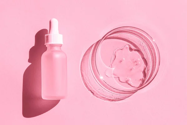 Petrischaaltje Met Transparante Gel Cosmetische Fles Met Een Pipet Een — Stockfoto