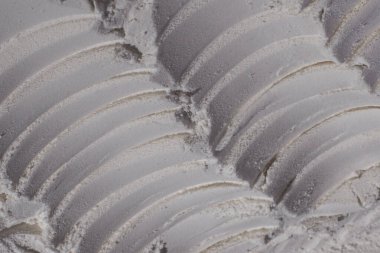 Un dokusu, toz, beyaz kum. - Beyaz. Şişkinlik, göçükler, çatlaklar, damga, krater.