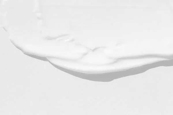 Velké Šmouhy Bílého Kosmetického Krému Textura Krému Zblízka — Stock fotografie