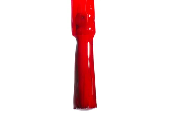 Rote Tropfende Nagellackbürste Auf Weißem Hintergrund — Stockfoto