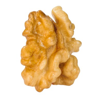 Yarım ceviz. Alanın derinliği. İzole edilmiş. Boş bir arkaplanda.