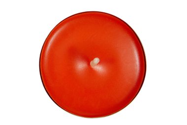 Boş arkaplanda küçük mum