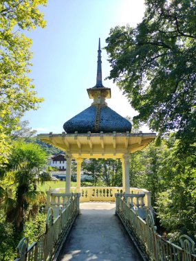 Seoro de Bertiz Park, Navarra 'daki pagoda tarzı çardak.,