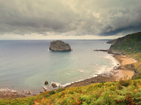 Ilha Ataxa Lado Costa Basca San Juan Gaztelugache Vizcaya País — Fotografia de Stock