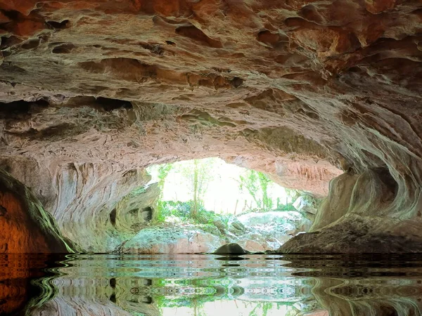 Σουρεαλιστικό Σπήλαιο Zugarramurdi Ένα Μέρος Όπου Τελούνταν Ειδωλολατρικές Τελετές Και — Φωτογραφία Αρχείου