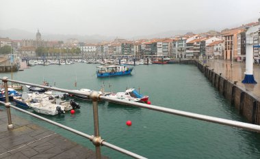 Lekeitio, turizm merkezi, Bask ülkesinin özünü koruyan yer, Vizcaya, İspanya,