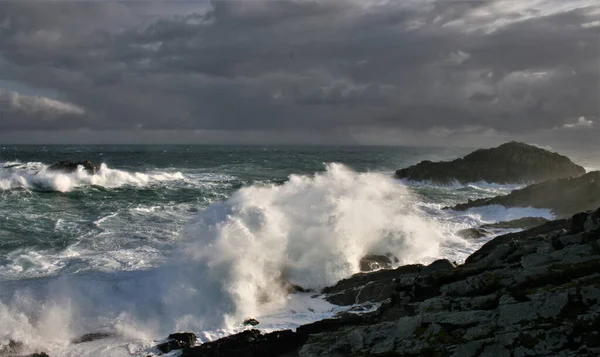 Obří Vlny Břehu Mys Frouxeira Coruna Galicie Španělsko Dočasné Mořské — Stock fotografie