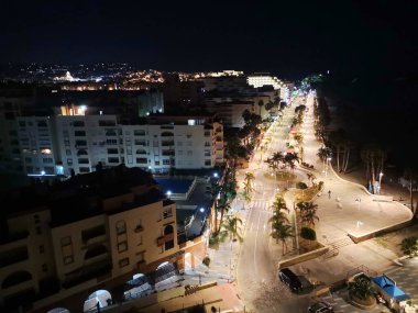 San Cristobal plajı ve Almcar, Granada sahilindeki gezinti alanı, Endülüs, İspanya,