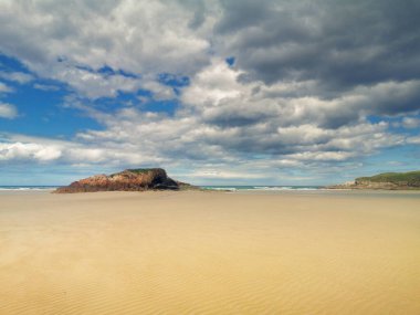 San Cosme de Barreiros plajı, Haziran ayında terk edilmiş, Lugo, Galiçya, İspanya,