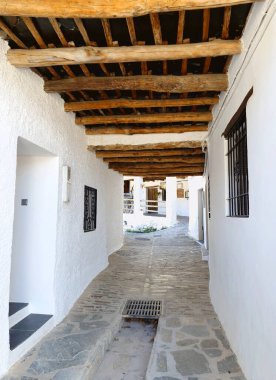 Pampaneira 'dan hatıra, geçitler, bacalar, Las Alpujarras, Granada, İspanya,