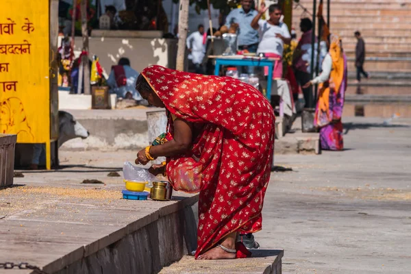 Colorido Vestido Tradicional Las Mujeres India —  Fotos de Stock
