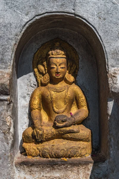 Ülő Buddha Szobor Szemlélődés Ima Utcán Kathmandu — Stock Fotó