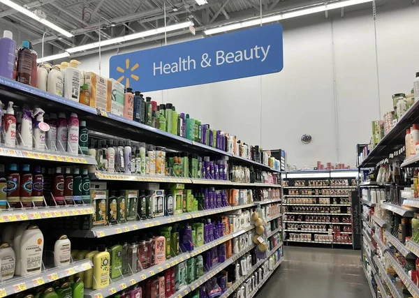 Walmart Retail Store Health Beauty Aisle Saugus Massachusetts Usa Февраля Лицензионные Стоковые Изображения