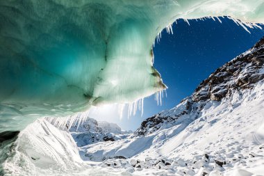 Buz mağaraları. Morteratsch Buzulu, Grisonlar, İsviçre