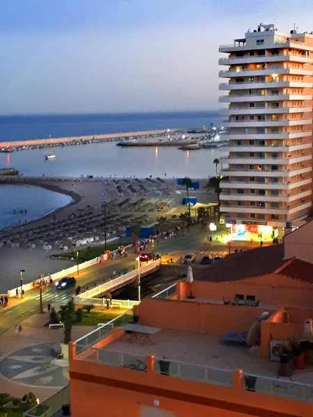 Вечернее Освещение Над Пляжем Гаванью Фуэнхироле Коста Дель Соль Испании — стоковое фото