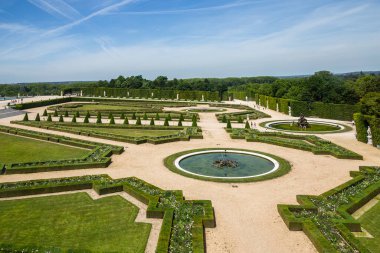 Versailles, Fransa 'daki sarayın bahçesi..