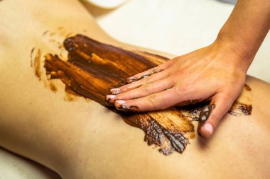 Kaplıca salonundaki çikolatalar.