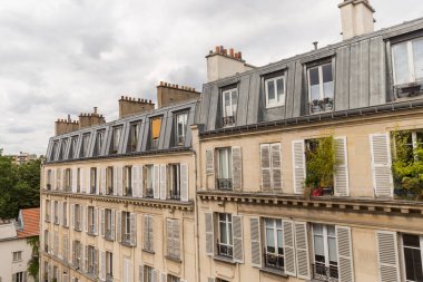 Paris 'te tipik Fransız mimarisi