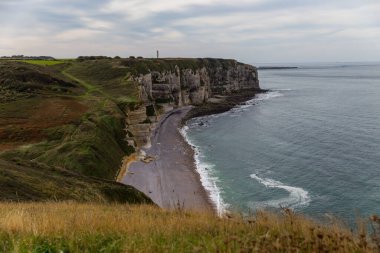 Normandiya, Fransa 'daki etretat kayalıkları