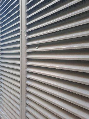 Çelik arka planlı metal profil